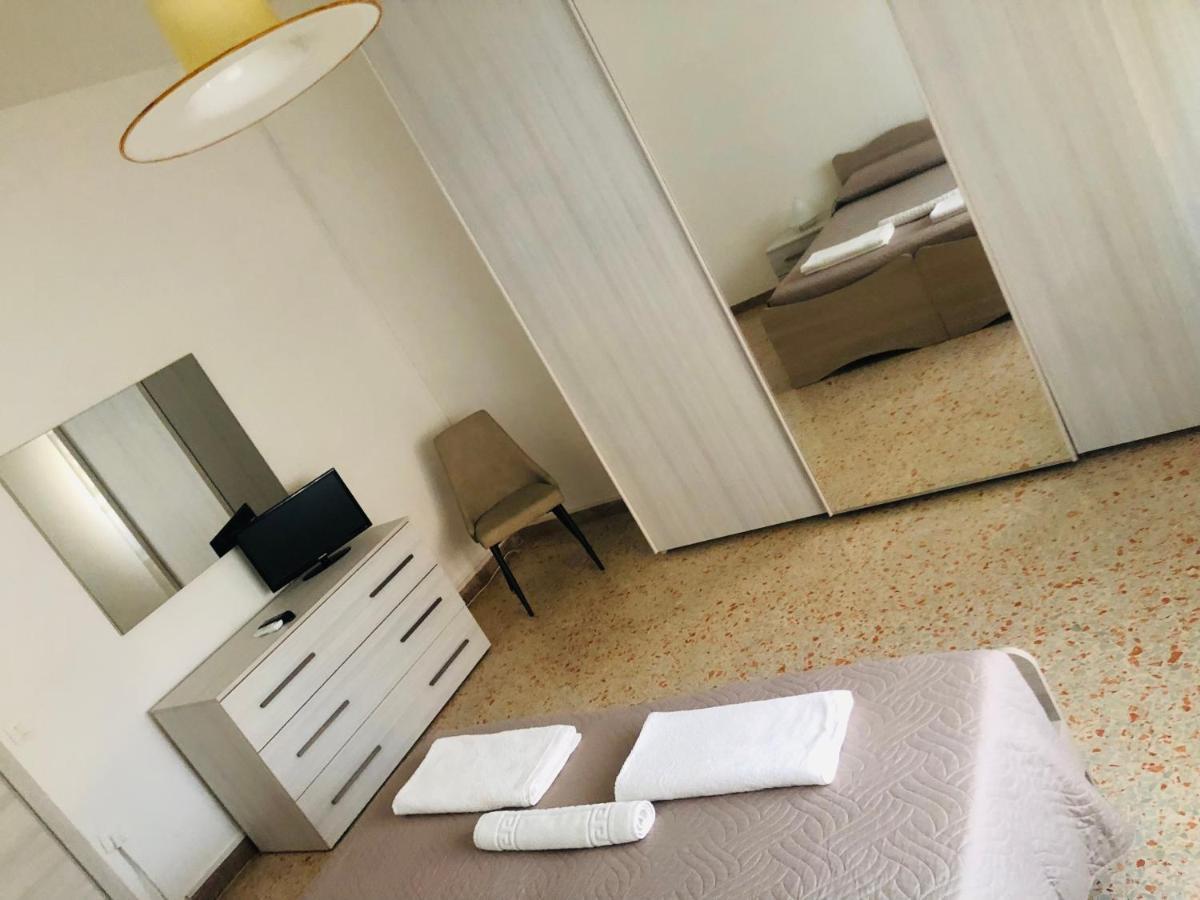 פאנו B&B Dell'Amicizia מראה חיצוני תמונה